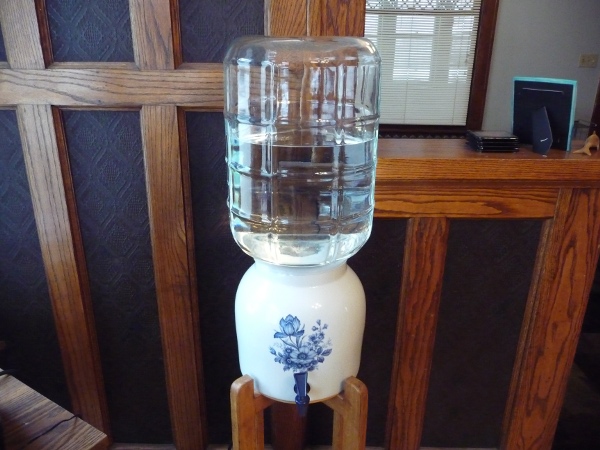 Water Crock Stand